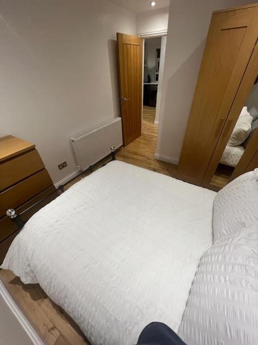 2 Bedroom Apartment In Hampdenrd London Exterior photo