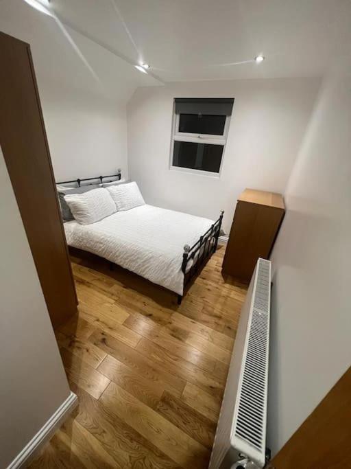 2 Bedroom Apartment In Hampdenrd London Exterior photo